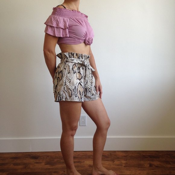 Zaful - Snakeskin Print Paperbag Shorts - Picture 4 of 11